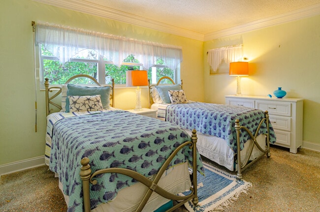 Building Photo - El Dorado Club