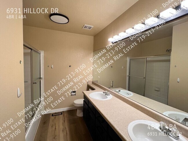 Building Photo - 6931 Hillock Dr