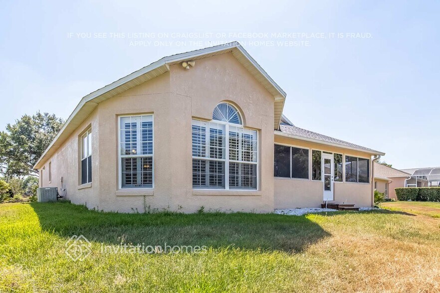 Building Photo - 228 Churchill Dr