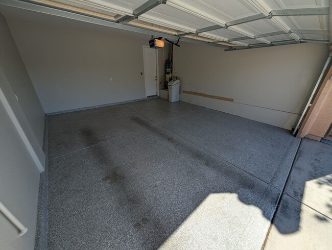 Building Photo - 1045 Ambrosia Dr