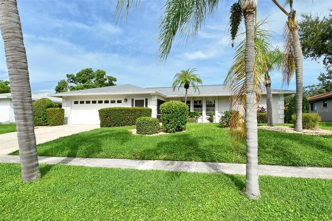 Primary Photo - 6722 Roxbury Dr