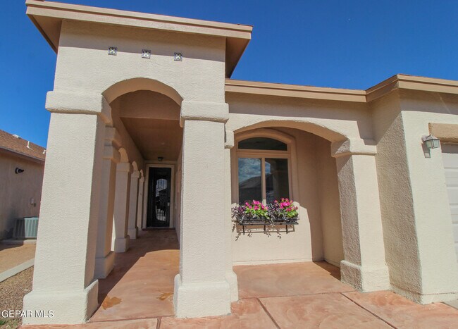 Building Photo - 2216 Amber Point Pl