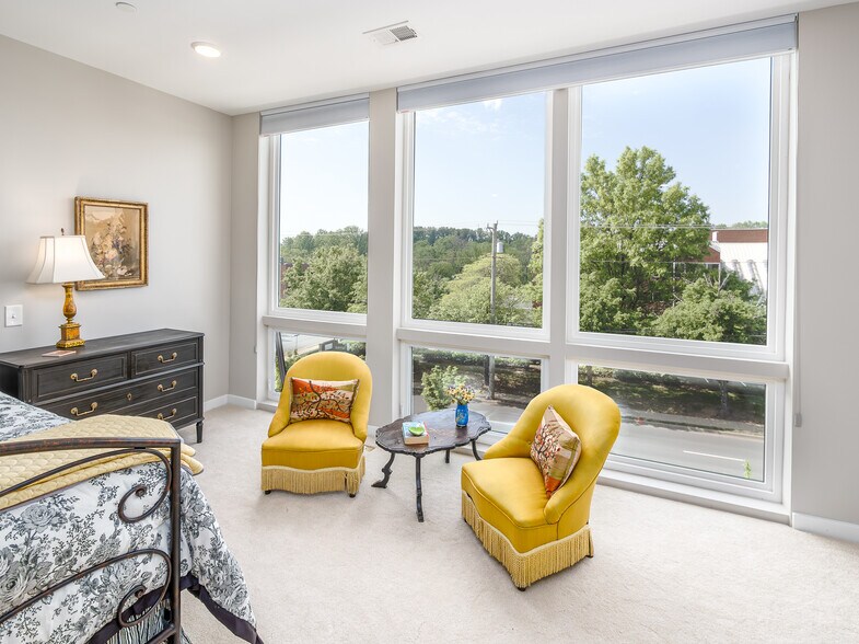 Building Photo - 3989 Norton Pl