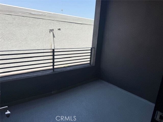Building Photo - 33 Bigsby Dr