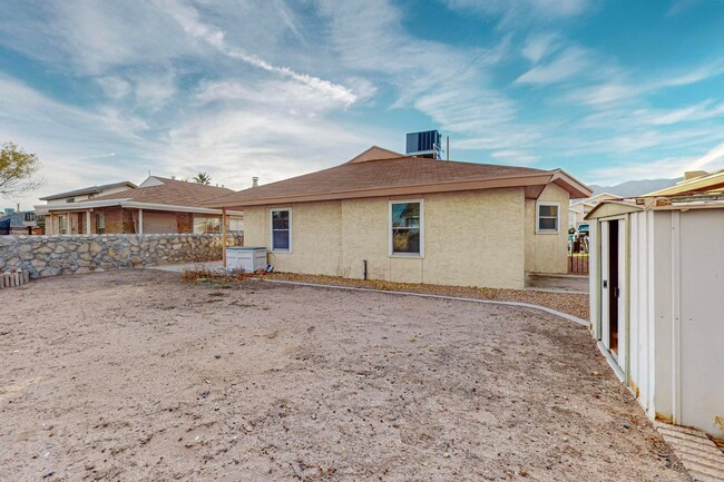 Building Photo - Charming 3 bedroom 2 bath home in Northeas...