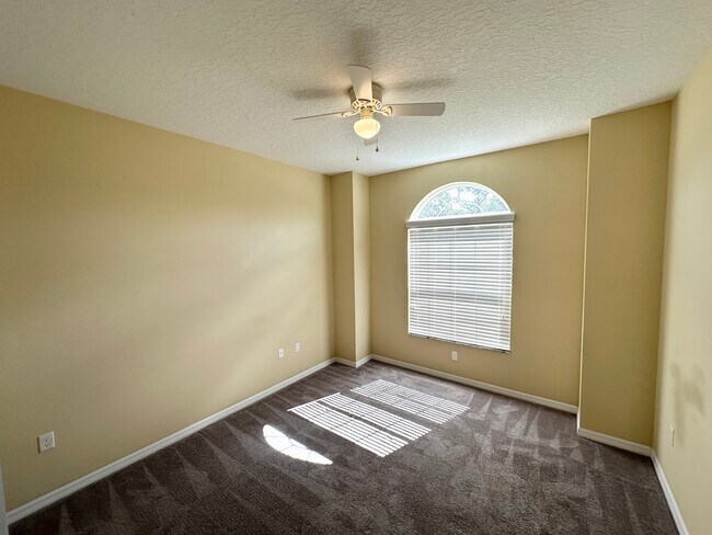 Building Photo - 6 Prince Eric Ln