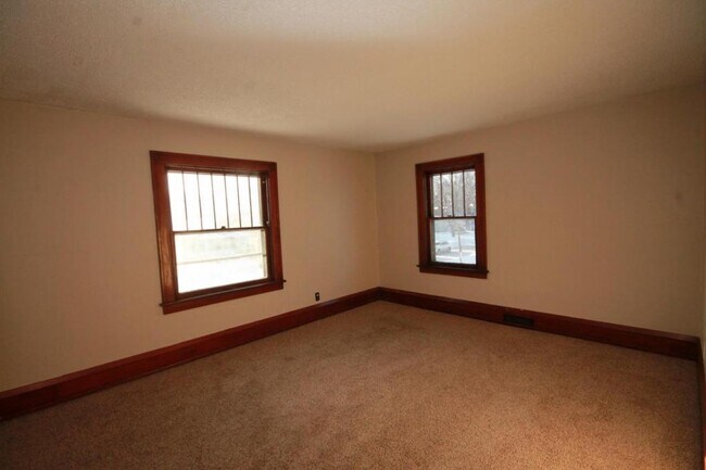 Building Photo - 910 / 912 N 4th St