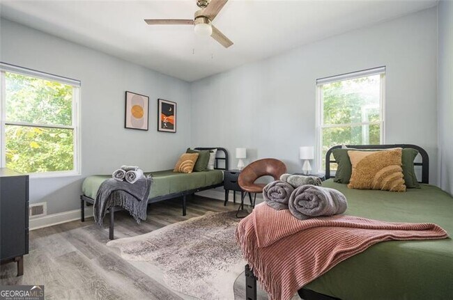 Building Photo - 1778 Flintwood Dr SE