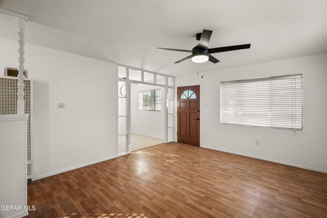 Building Photo - 255 Francis St