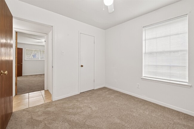 Building Photo - 9302 Eblen Dr