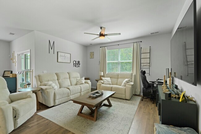 Building Photo - 41 Gypsea Ln