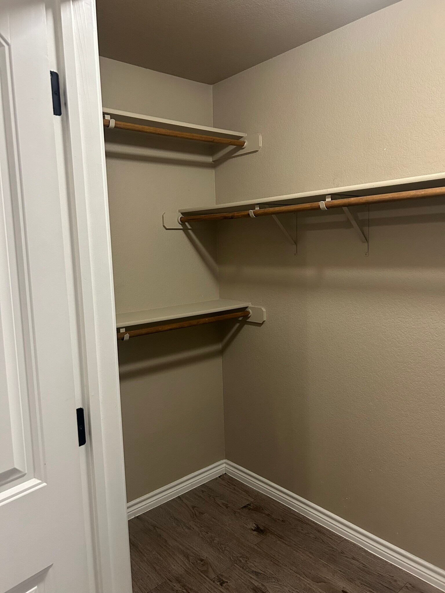 Building Photo - 4300 Hunters Place Dr