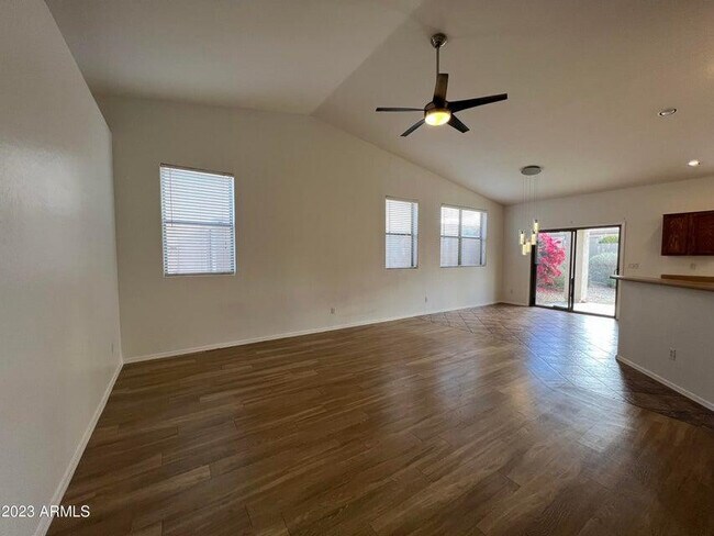 Building Photo - 6647 E Red Hawk St