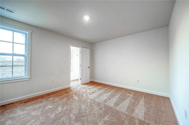 Building Photo - 123 Foxhound Dr