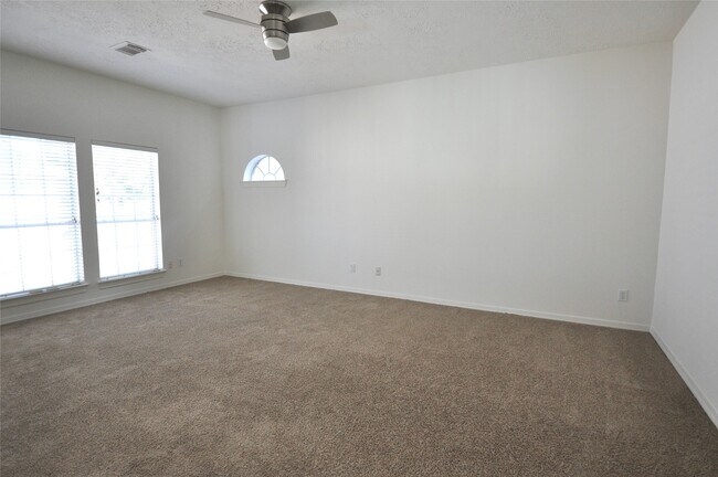 Building Photo - 1914 Sand Hollow Ln