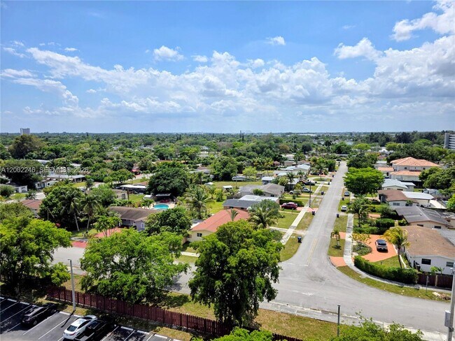 Building Photo - 1200 NE Miami Gardens Dr