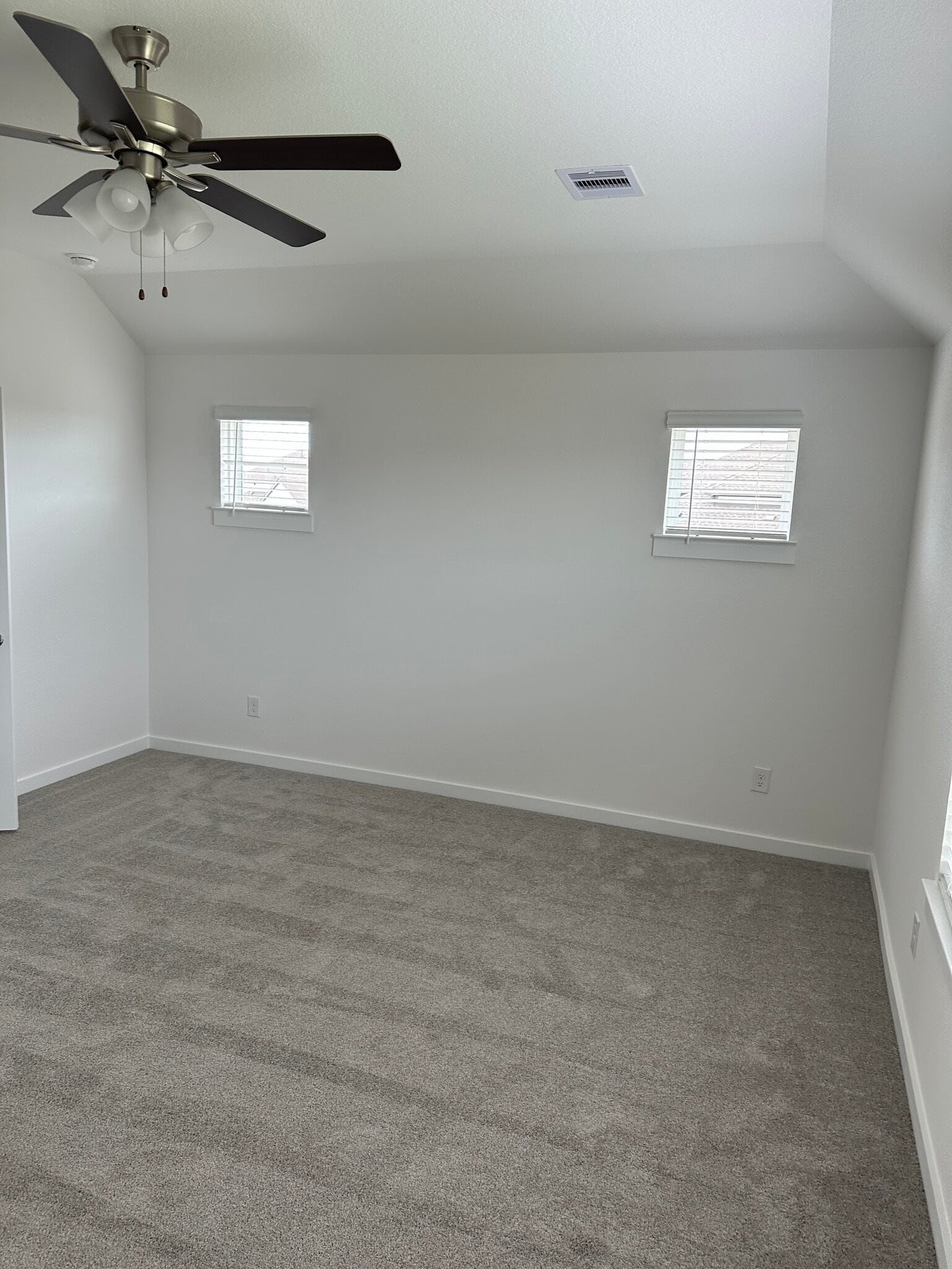Building Photo - 4633 Peony Grn Dr