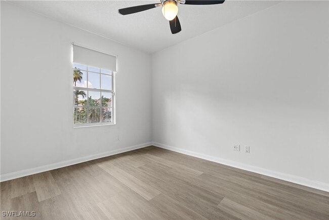Building Photo - 5782 Cove Cir