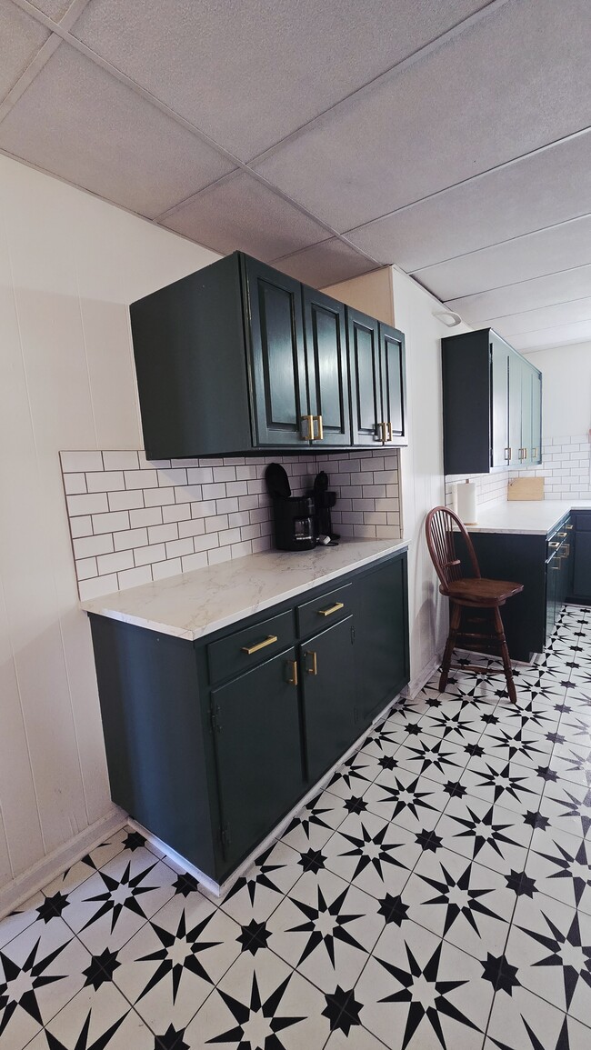 Building Photo - 13333 W Main St