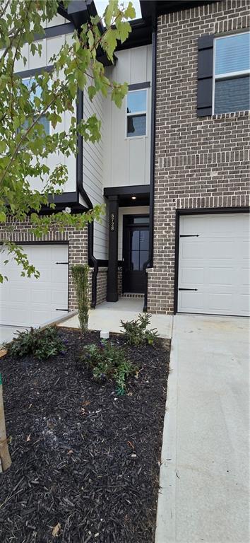 Building Photo - 5728 Urban Vlg Wy
