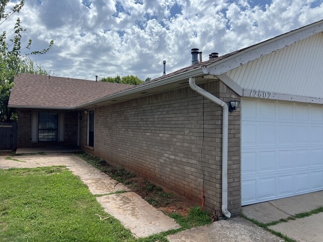 Building Photo - 12602 Abbotts Way