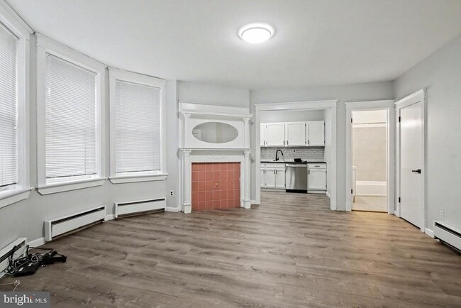 Building Photo - 1117 W Main St