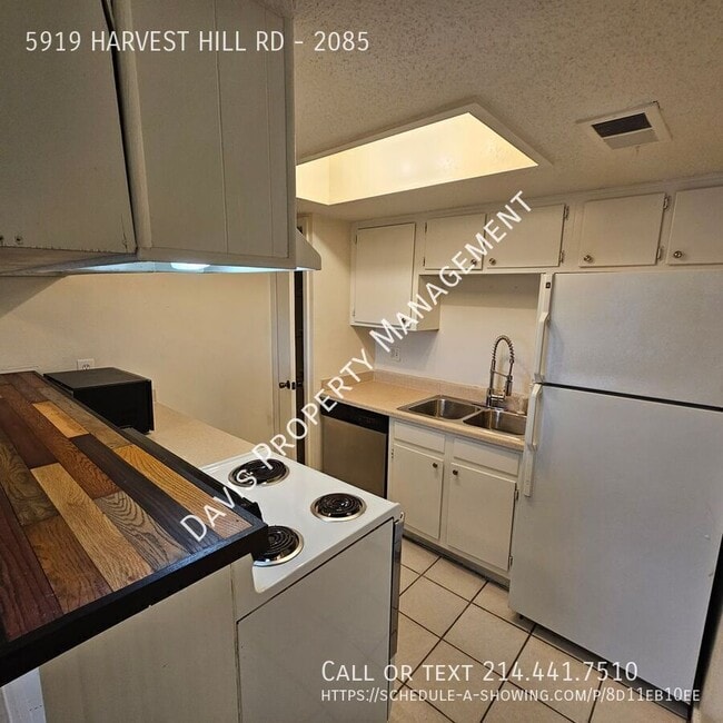 Building Photo - 5919 Harvest Hill Rd