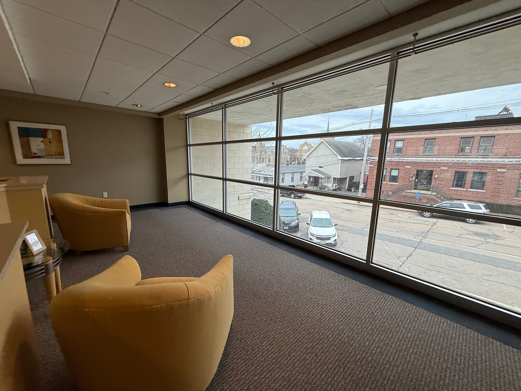 Building Photo - 211 Central St