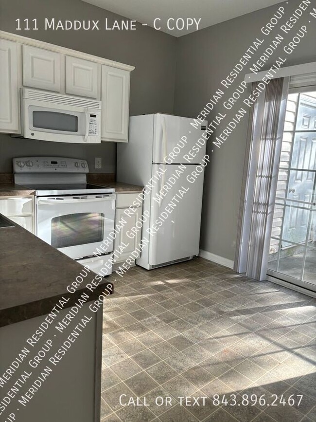 Building Photo - 111 Maddux Ln