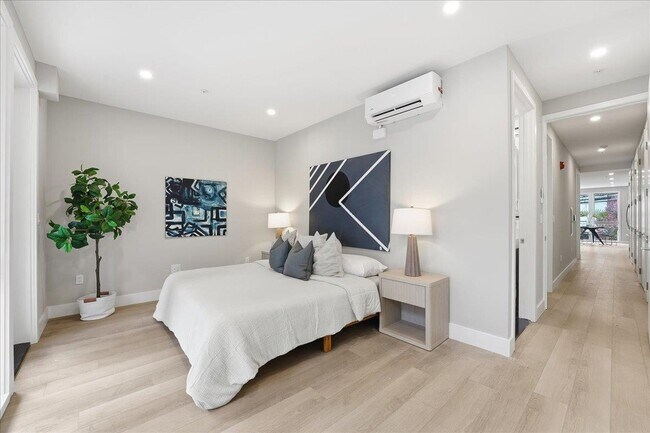 Building Photo - 134 New York Ave