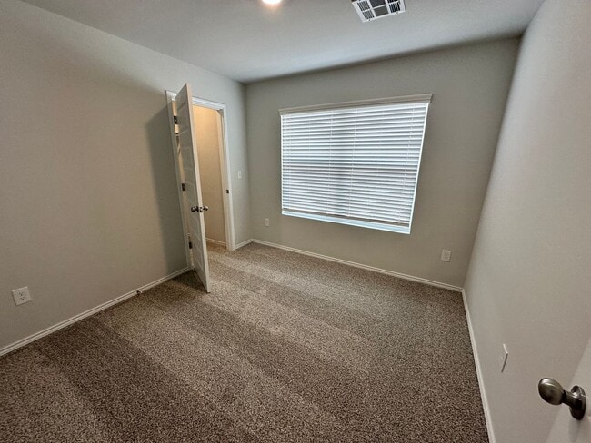 Building Photo - Move -in Special: Stunning 4-Bedroom, 2-Bath New Build Home!