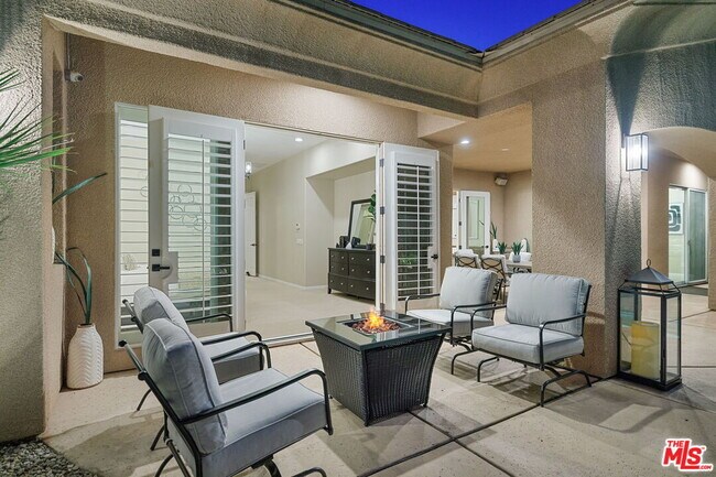 Building Photo - 4 Cartier Ct