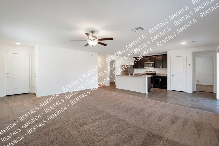 Building Photo - 1560 E Demain Dr