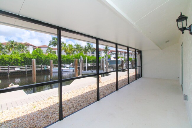 Building Photo - Unfurnished water-view with boat slip 2/2 ...