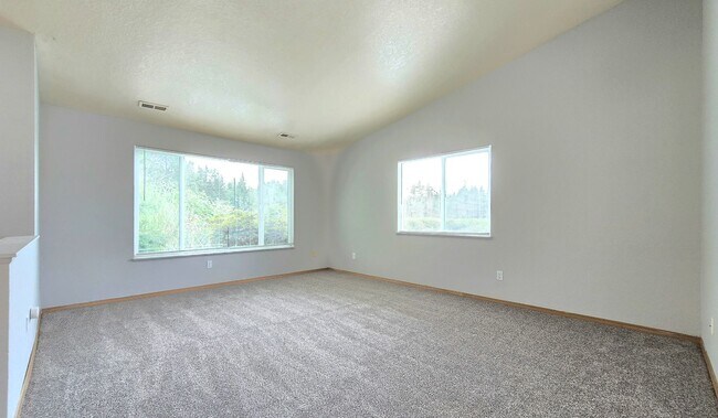 Building Photo - Charming 3 Bed/ 1.5 Bath Home Available in Lake Stevens