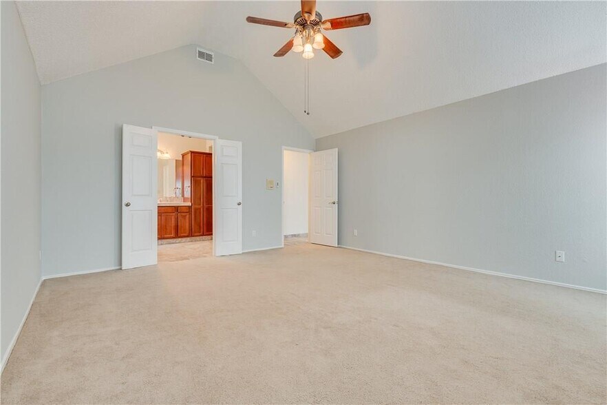 Building Photo - 7125 Northpointe Dr