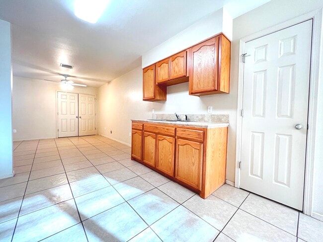 Building Photo - 10183 Dijon Pl