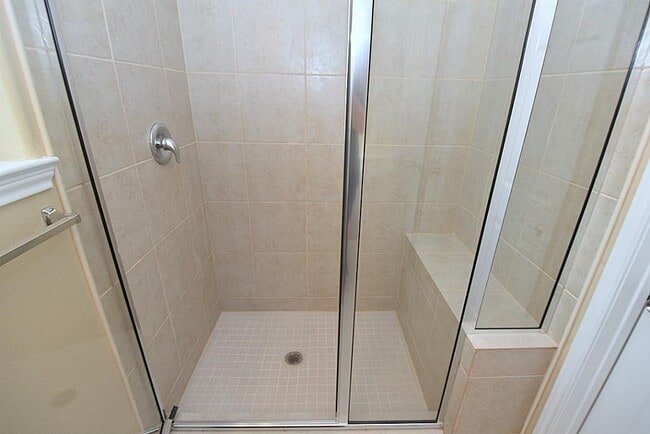 Building Photo - 17041 Wilthorne Gardens Ct