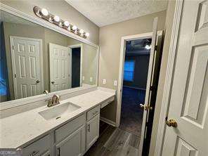 Building Photo - 1255 Avalon Dr