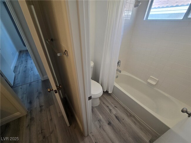 Building Photo - 9893 Canyon Peak Dr