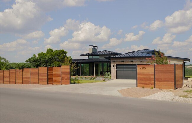 Building Photo - 4315 City Park Rd