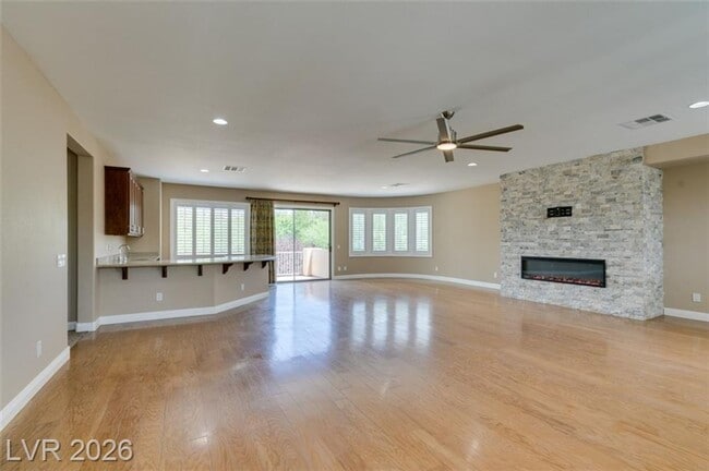 Building Photo - Elegant Anthem Country Club Residence with Spa, Balcony & 3-Car Garage