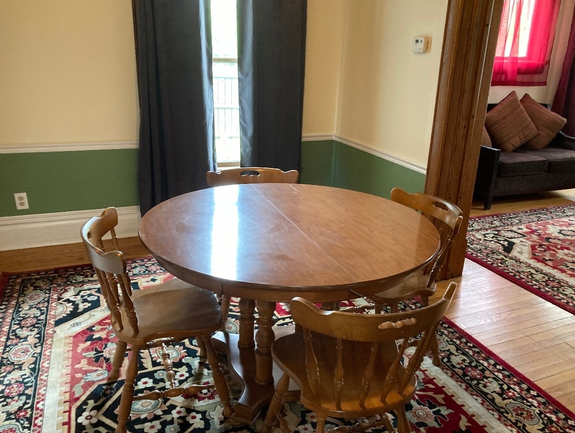 Dining room - 212 E South St