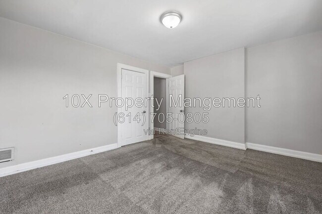 Building Photo - 1088 Siebert St