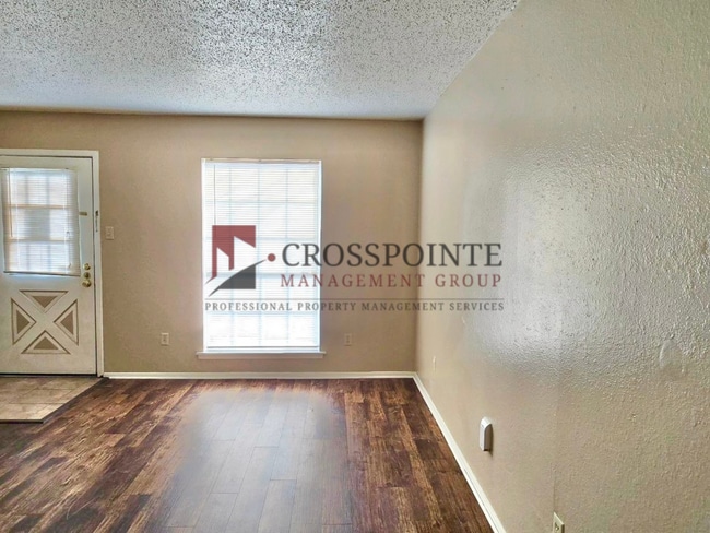 Building Photo - Tammy Lynn Dr Duplex