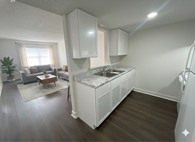 Building Photo - 215 S Blankenship Rd