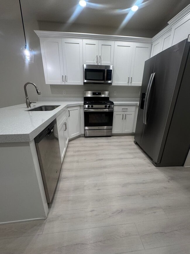 Building Photo - Beautiful Traverse Mtn. Townhome for rent!