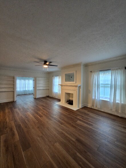 Primary Photo - 2472 Overlook Rd