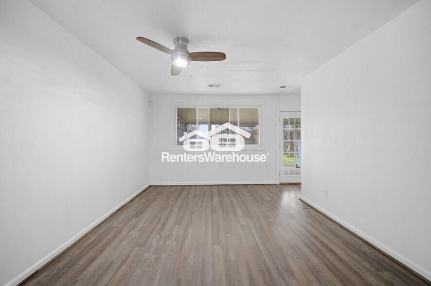 Building Photo - 3009 Knight Rd