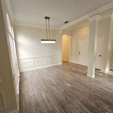 Building Photo - 2817 Oleander Dr